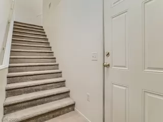 Photo #2: 2377909 Listing