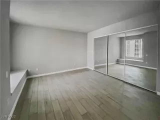 Photo #4: 2377913 Listing 