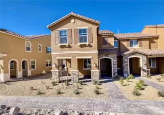 Photo #1: 2377916 Listing