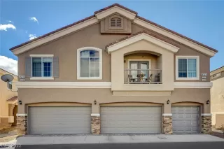 Photo #2: 2377922 Listing 