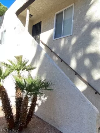 Photo #1: 2377930 Listing