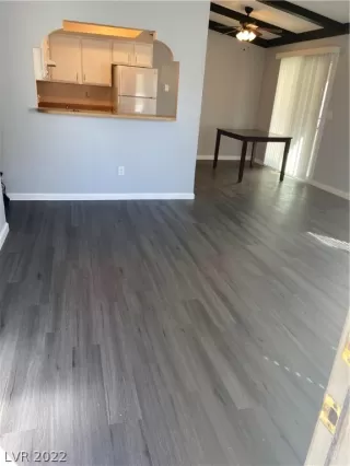 Photo #4: 2377930 Listing