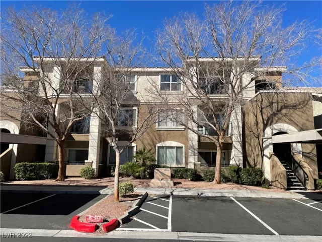 MLS: 2377961 Condo For Sale