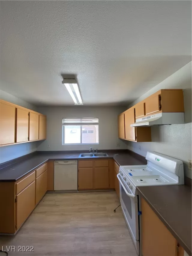 MLS: 2377991 Condo For Sale