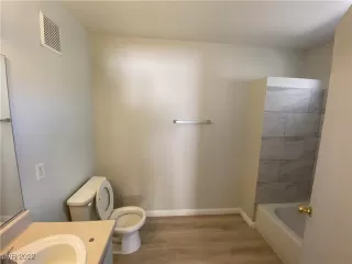 Photo #6: 2377991 Listing 