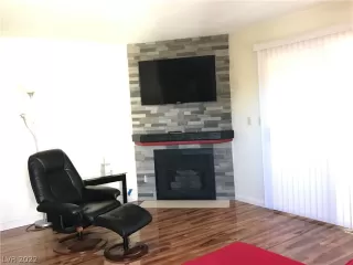 Photo #2: 2378037 Listing 