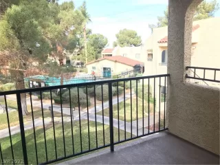 Photo #4: 2378037 Listing 