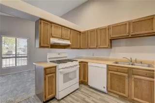 Photo #6: 2378038 Listing