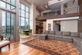 Photo #4: 2378050 Listing