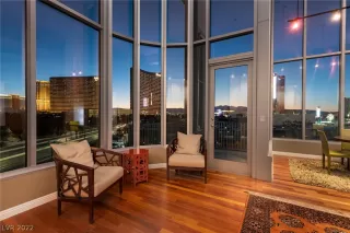 Photo #5: 2378050 Listing