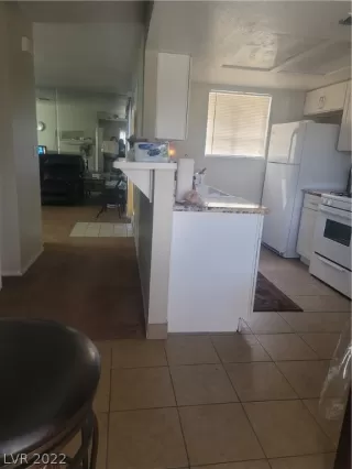 Photo #6: 2378088 Listing 