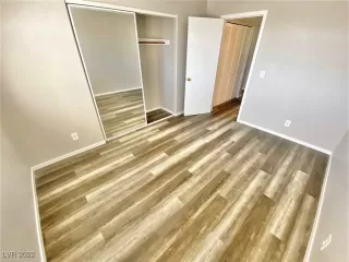 Photo #6: 2378133 Listing 