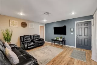 Photo #2: 2378192 Listing 