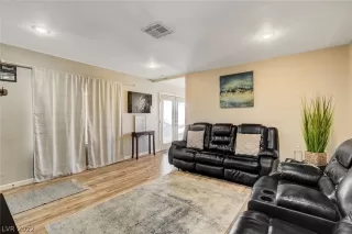 Photo #4: 2378192 Listing 