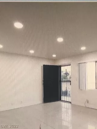 Photo #2: 2378203 Listing 