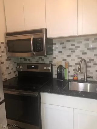 Photo #3: 2378203 Listing 
