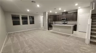 Photo #2: 2378207 Listing 