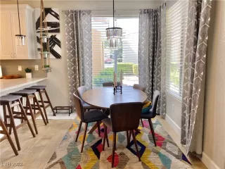 Photo #5: 2378210 Listing 