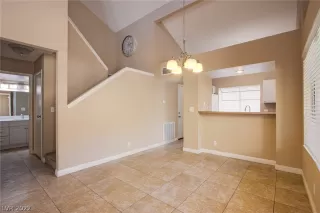 Photo #3: 2378236 Listing