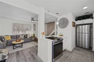 Photo #2: 2378255 Listing