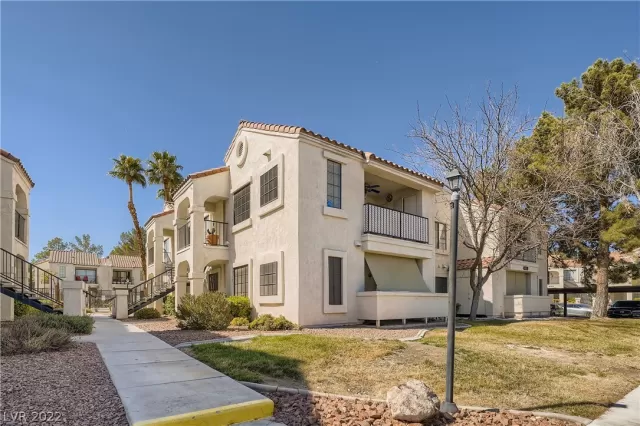 MLS: 2378270 Condo For Sale