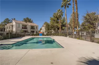 Photo #2: 2378270 Listing 