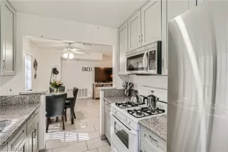 Photo #4: 2378270 Listing 