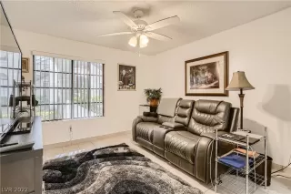 Photo #5: 2378270 Listing 