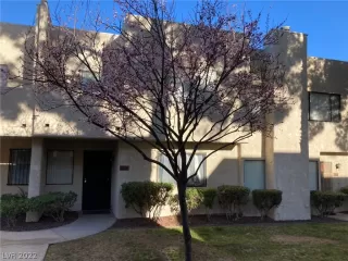 Photo #1: 2378272 Listing 