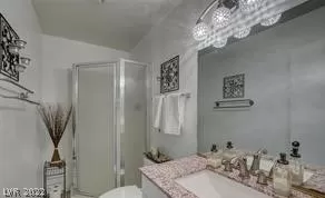 Photo #1: 2378297 Listing 