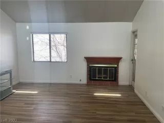 Photo #5: 2378299 Listing 