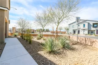 Photo #3: 2378351 Listing