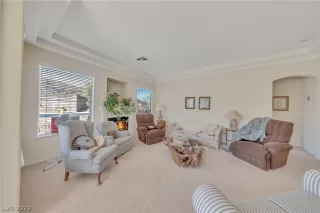 Photo #5: 2378387 Listing