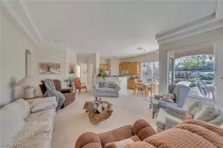 Photo #6: 2378387 Listing