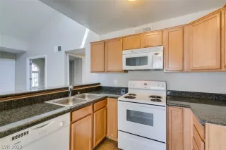 Photo #2: 2378410 Listing