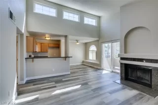 Photo #6: 2378410 Listing