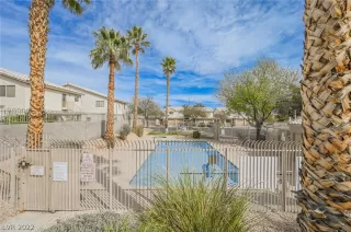 Photo #2: 2378416 Listing