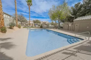 Photo #3: 2378416 Listing