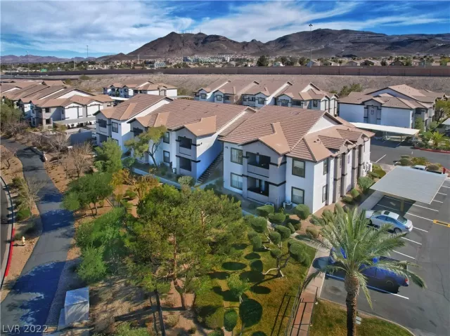 MLS: 2378423 Condo For Sale