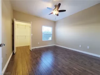 Photo #4: 2378423 Listing 