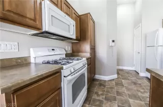 Photo #3: 2378476 Listing 