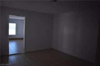 Photo #5: 2378480 Listing 