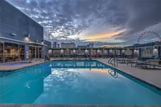 Photo #4: 2378489 Listing 