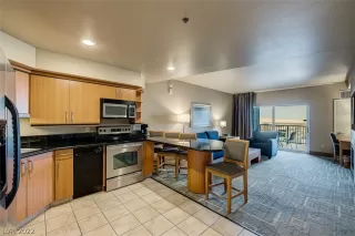 Photo #5: 2378489 Listing 