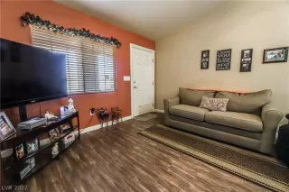 Photo #6: 2378510 Listing 