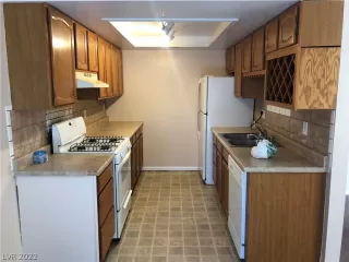 Photo #4: 2378511 Listing