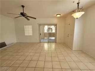 Photo #5: 2378519 Listing 