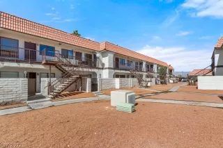 Photo #4: 2378520 Listing