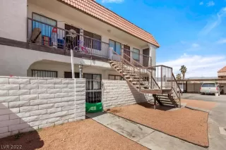 Photo #6: 2378520 Listing