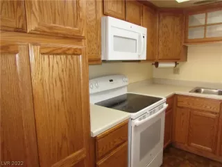 Photo #4: 2378530 Listing